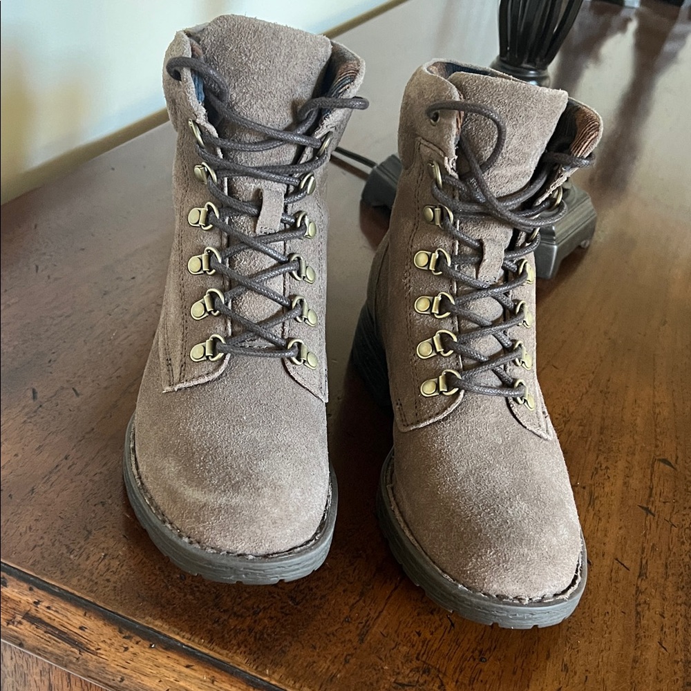 Born Taupe Suede Lace-Up Boots Brand New